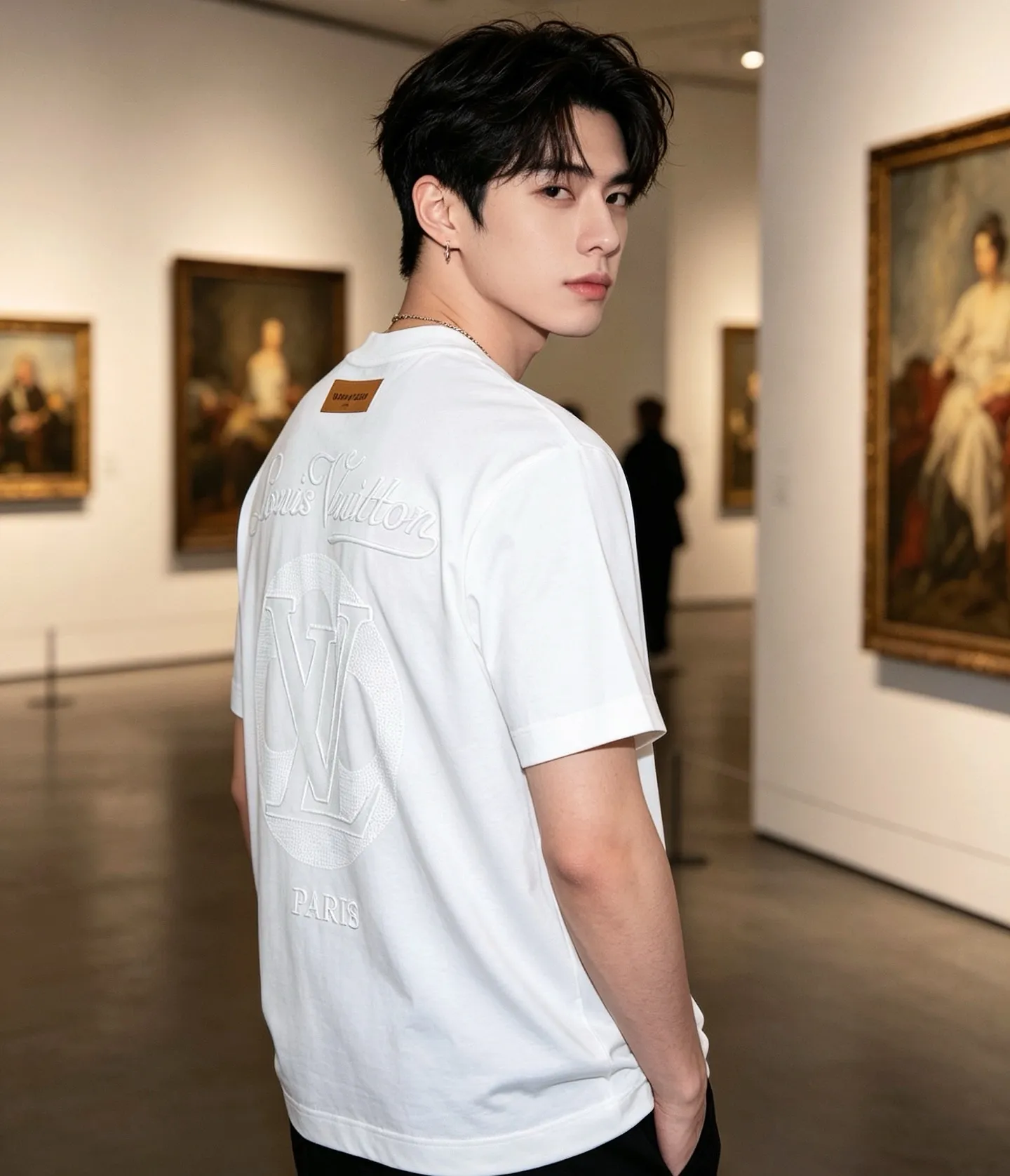 Louis Vuitton/Louis Vuitton hollow tatami embroidered round neck short sleeves on the back